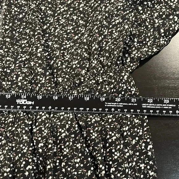 🍀2/$22 NWT Maxi Flawless Boutique Black Ditsy Flutter Sleeve Dress Womens Large - Picture 9 of 9